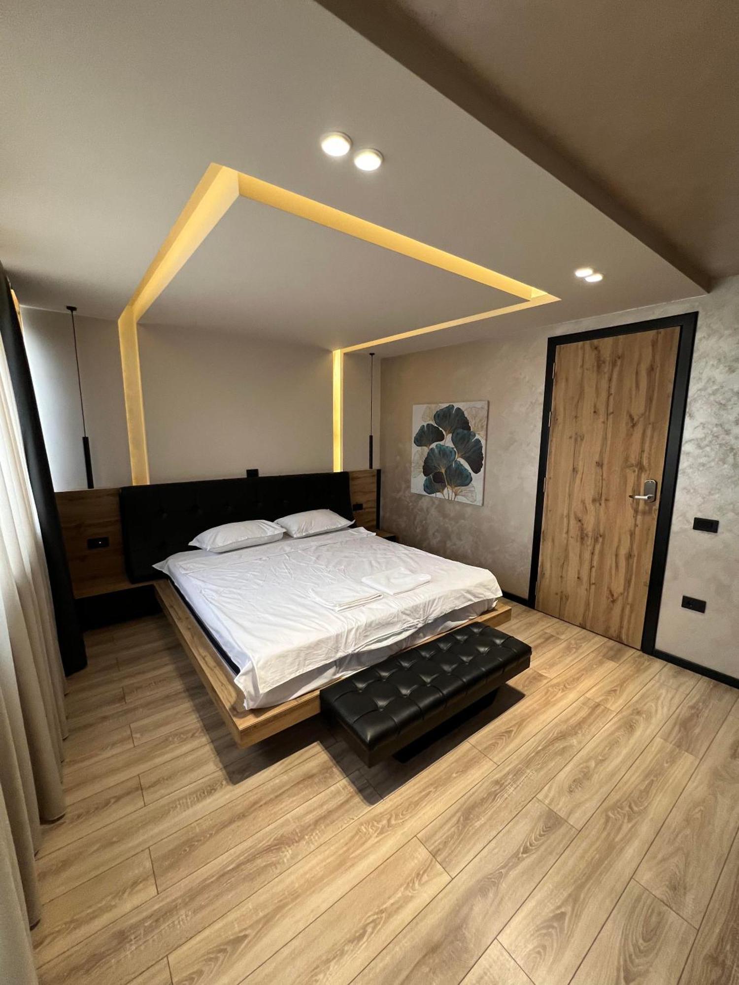 Zet Apartments - Bedroom & Bathroom Приштина Экстерьер фото