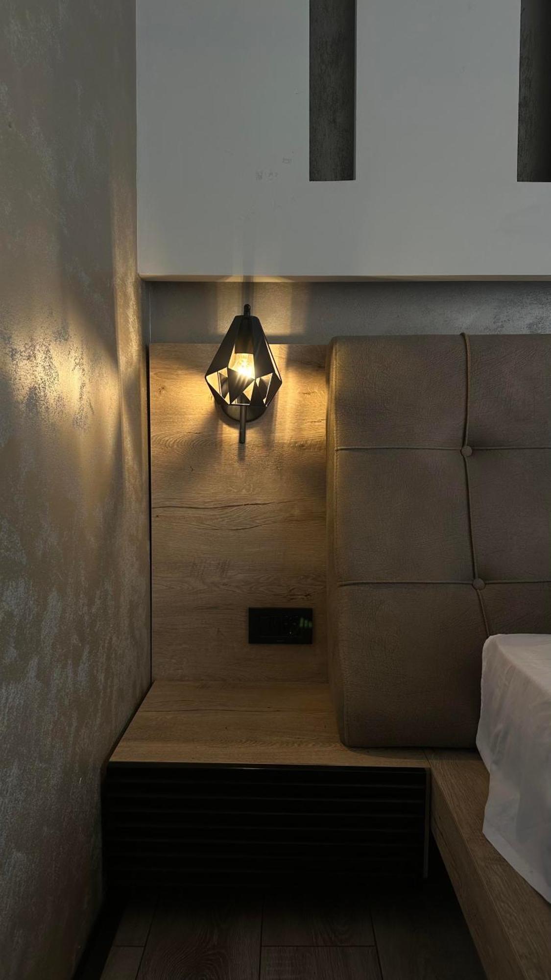 Zet Apartments - Bedroom & Bathroom Приштина Экстерьер фото